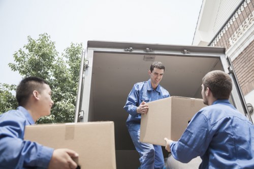 Local moving support for flats and homes in Richmond upon Thames